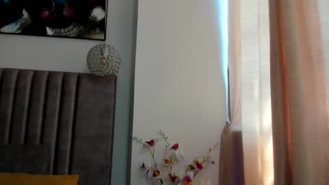 Snapshot of gahiabelucci chatting on May 9, 5:40 pm GahiaBelucci online show from May 9, 5:40 pm