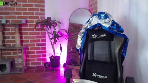 Snapshot of gaia_333 chatting on July 20, 8:55 pm Lenna 3 online show from July 20, 8:55 pm