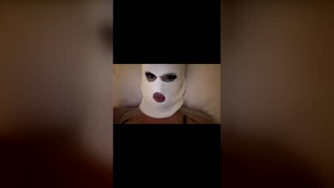 Snapshot of gaia_brv chatting on May 9, 9:31 pm Feetbaabe online show from May 9, 9:31 pm