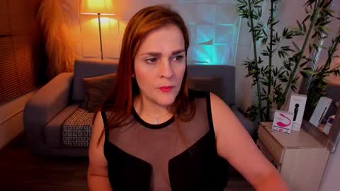 Snapshot of gaia_joness chatting on November 6, 4:08 pm gaia_joness online show from November 6, 4:08 pm