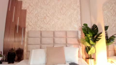 gaia_stonne online show from June 3, 2:33 pm