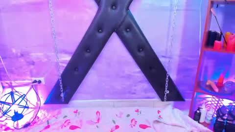 gaiia_uwu online show from June 5, 7:52 pm