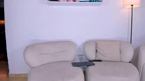 Snapshot of gal_stone_ chatting on May 14, 12:06 am gal_stone_ online show from May 14, 12:06 am