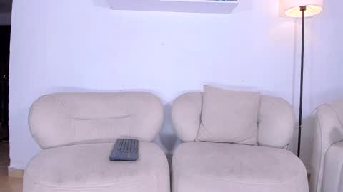 Snapshot of gal_stone_ chatting on May 15, 1:23 am gal_stone_ online show from May 15, 1:23 am