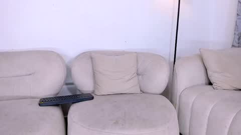 Snapshot of gal_stone_ chatting on May 24, 12:37 am gal_stone_ online show from May 24, 12:37 am