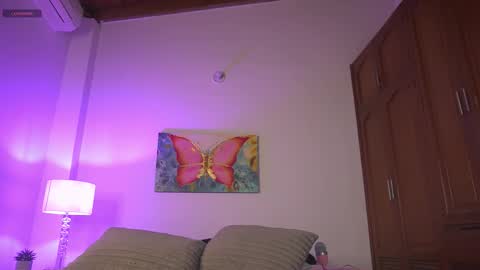 Snapshot of gala_monroe chatting on November 26, 11:11 am gala_monroe online show from November 26, 11:11 am