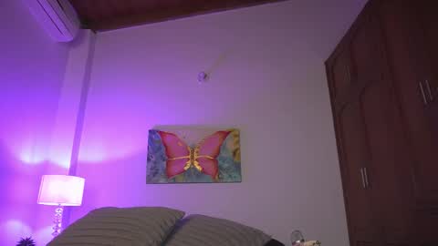 Snapshot of gala_monroe chatting on December 4, 11:08 am gala_monroe online show from December 4, 11:08 am