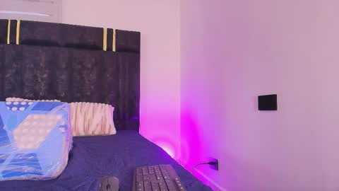 Snapshot of galaanderson chatting on December 16, 11:59 am galaanderson online show from December 16, 11:59 am