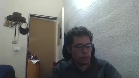 Snapshot of galen_0 chatting on December 26, 6:30 am galen_0 online show from December 26, 6:30 am