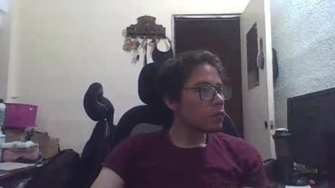 Snapshot of galen_0 chatting on January 16, 8:00 am galen_0 online show from January 16, 8:00 am