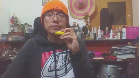 Snapshot of galen_0 chatting on February 12, 5:58 am galen_0 online show from February 12, 5:58 am