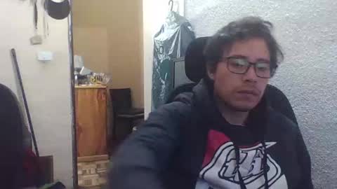 Snapshot of galen_0 chatting on February 17, 7:58 am galen_0 online show from February 17, 7:58 am