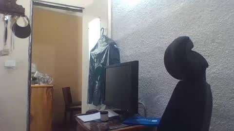 Snapshot of galen_0 chatting on February 17, 10:25 pm galen_0 online show from February 17, 10:25 pm