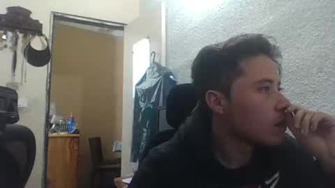 Snapshot of galen_0 chatting on February 19, 5:16 am galen_0 online show from February 19, 5:16 am
