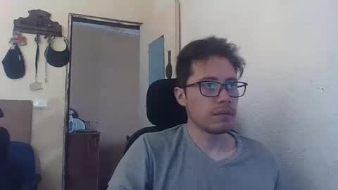 Snapshot of galen_0 chatting on February 27, 6:20 pm galen_0 online show from February 27, 6:20 pm