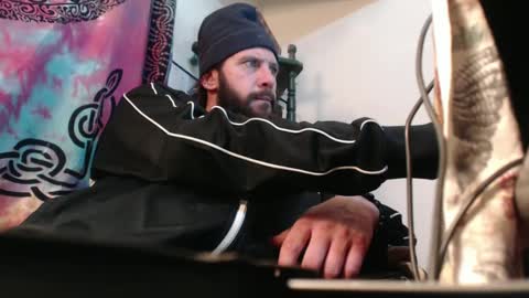 garageguy4fun online show from January 13, 1:02 am