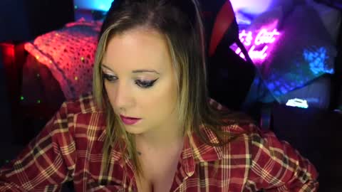 Snapshot of garagesex22 chatting on January 9, 6:27 am Jenna - be back MONDAY night. online show from January 9, 6:27 am