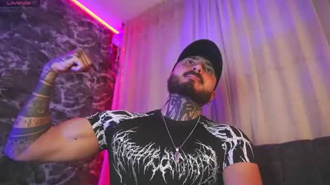Chris  Dont forget to gift me thumb up Its very important to me and makes me happy AF  online show from May 4, 6:09 am