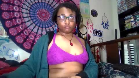 Snapshot of gardeniaspear chatting on May 16, 6:32 am Gardenia online show from May 16, 6:32 am