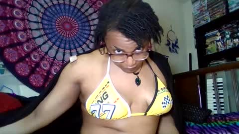 Snapshot of gardeniaspear chatting on May 21, 7:59 am Gardenia online show from May 21, 7:59 am