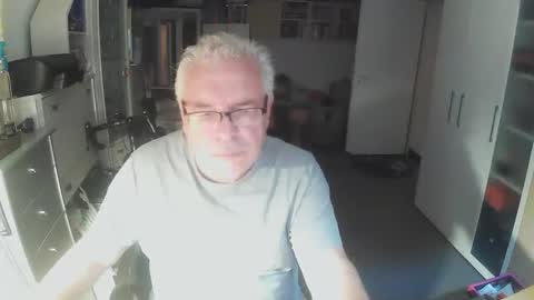 Snapshot of gargamil chatting on October 13, 11:21 am gargamil online show from October 13, 11:21 am