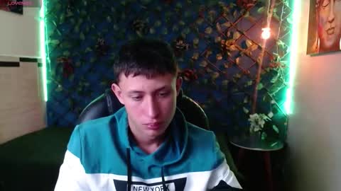 garuo_18 online show from November 28, 3:53 am