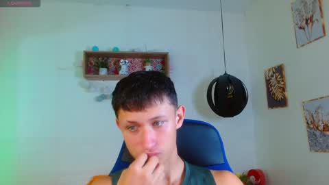 garuo_18 online show from December 14, 4:45 pm