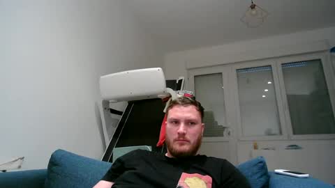 Snapshot of gary92 chatting on June 22, 7:33 pm Marc online show from June 22, 7:33 pm