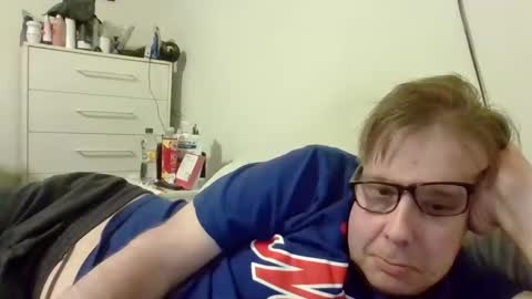 Snapshot of garyg930 chatting on March 2, 1:47 am Gary online show from March 2, 1:47 am