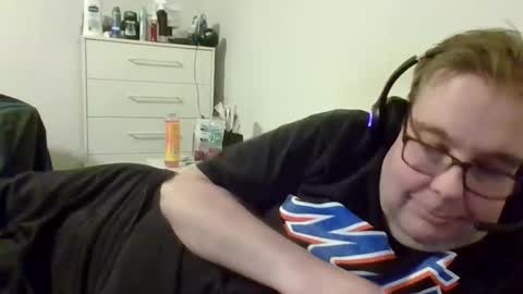 Gary online show from December 3, 5:04 am