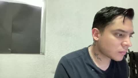 garypinepineapple online show from May 10, 11:10 pm