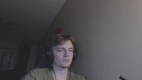 Snapshot of gasturfahe chatting on December 8, 10:03 pm gasturfahe online show from December 8, 10:03 pm