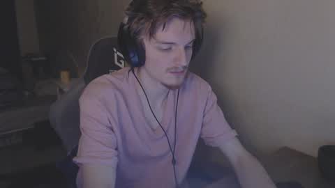 Snapshot of gasturfahe chatting on February 12, 3:16 pm gasturfahe online show from February 12, 3:16 pm