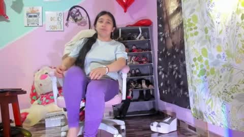 Snapshot of gaticahot001 chatting on May 28, 11:51 am Diana online show from May 28, 11:51 am