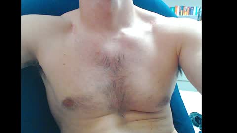 gatosarado23 online show from April 25, 5:32 am