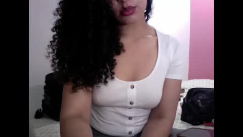 Snapshot of gatubelahotxxx chatting on December 24, 5:27 am gatubelahotxxx online show from December 24, 5:27 am