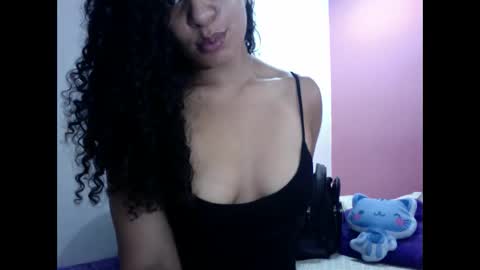 Snapshot of gatubelahotxxx chatting on January 19, 10:39 pm gatubelahotxxx online show from January 19, 10:39 pm