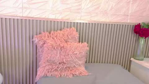 gaviluc_ online show from December 3, 10:46 am