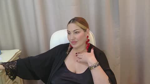 Snapshot of gazz2025 chatting on October 6, 5:49 am gazz2025 online show from October 6, 5:49 am