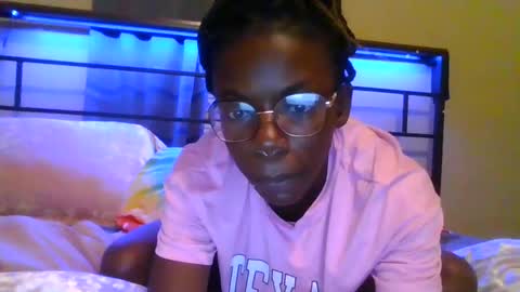 Snapshot of gbabii13 chatting on October 17, 9:12 am gbabii13 online show from October 17, 9:12 am