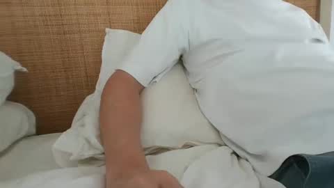 Snapshot of gccurious76 chatting on January 11, 2:41 am GCGuy online show from January 11, 2:41 am