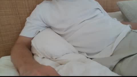 Snapshot of gccurious76 chatting on February 13, 3:29 am GCGuy online show from February 13, 3:29 am