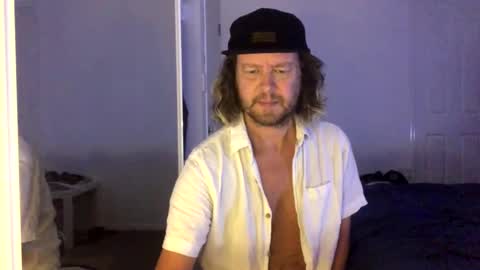 gcsurfer81 online show from February 13, 8:10 am