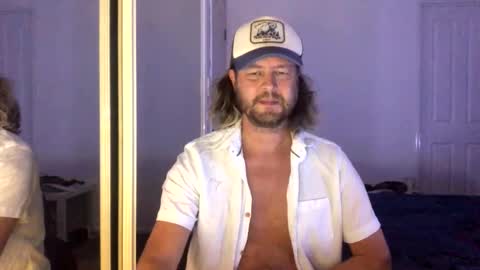 gcsurfer81 online show from March 11, 7:58 am