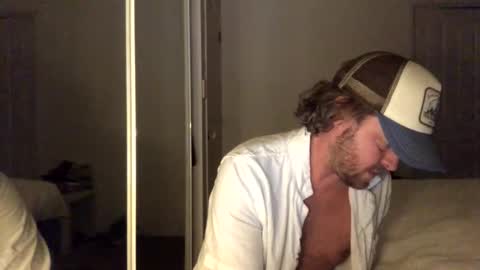 Snapshot of gcsurfer81 chatting on June 3, 7:44 am gcsurfer81 online show from June 3, 7:44 am