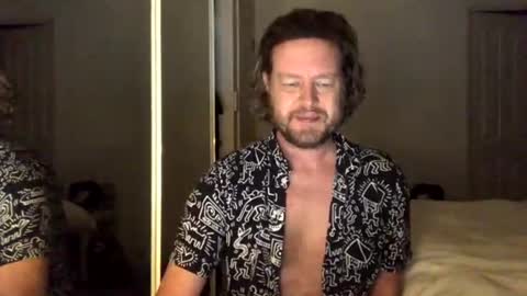 Snapshot of gcsurfer81 chatting on June 16, 8:17 am gcsurfer81 online show from June 16, 8:17 am
