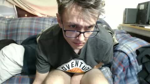 Snapshot of gdanch chatting on January 28, 11:17 pm G online show from January 28, 11:17 pm