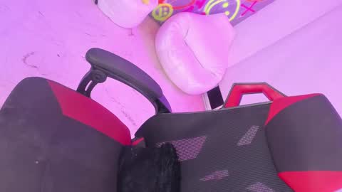 geanna_rose online show from December 21, 11:11 am