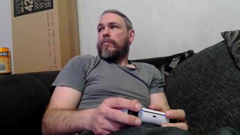 Snapshot of geddes4 chatting on May 17, 11:23 pm SIR online show from May 17, 11:23 pm
