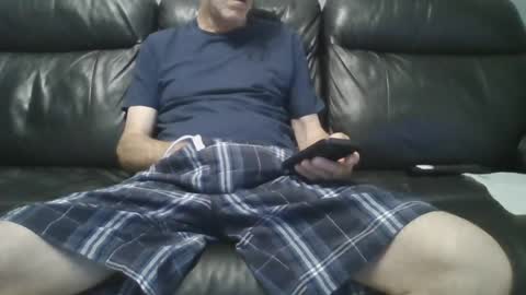 Snapshot of geeezer64 chatting on July 21, 12:46 am geeezer64 online show from July 21, 12:46 am